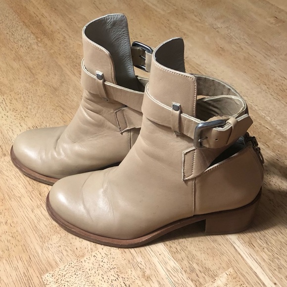 PLOMO soft leather wrap ankle booties. Size 37 (6.5) - Picture 11 of 11